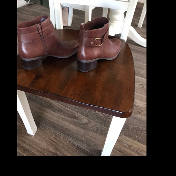 Anne Klein booties - Picture 4 of 4